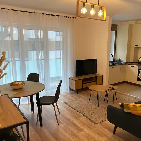 Urban Glow, 2 Bedroom Cosy Apartment - Coresi Mall-3